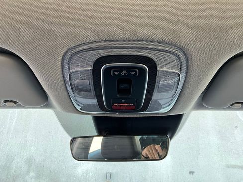 Used 2025 Hyundai Elantra Limited image 16