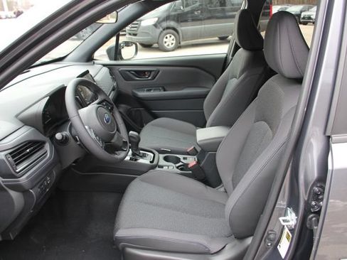 Used 2025 Subaru Forester Premium AWD/4WD image 17