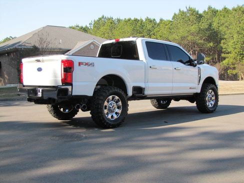 Used 2023 Ford F250 Lariat w/ Lariat Ultimate Package image 7