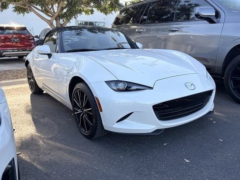 Used 2024 MAZDA MX-5 Miata Grand Touring w/ Weather Package RWD image 3