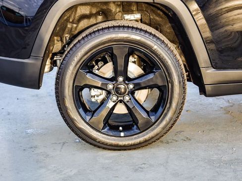 New 2026 Jeep Grand Cherokee Limited AWD/4WD image 12