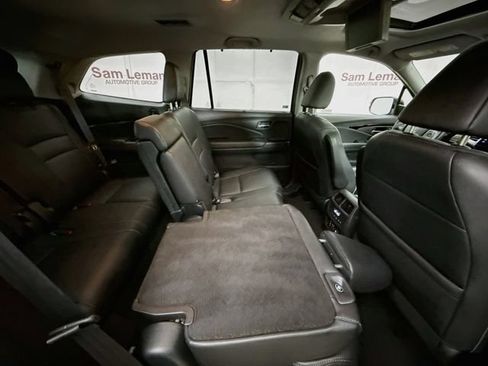 Used 2018 Honda Pilot Touring image 32
