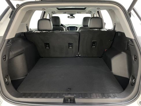 Used 2022 GMC Terrain SLT w/ Infotainment Package II AWD/4WD image 46
