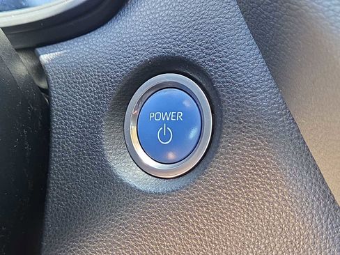 Used 2021 Toyota Corolla LE FWD image 23