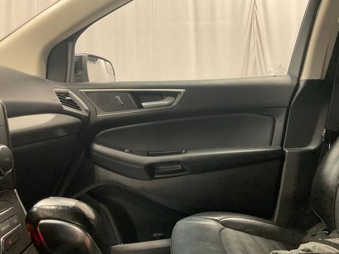 Used 2018 Ford Edge SEL w/ Equipment Group 201A image 20