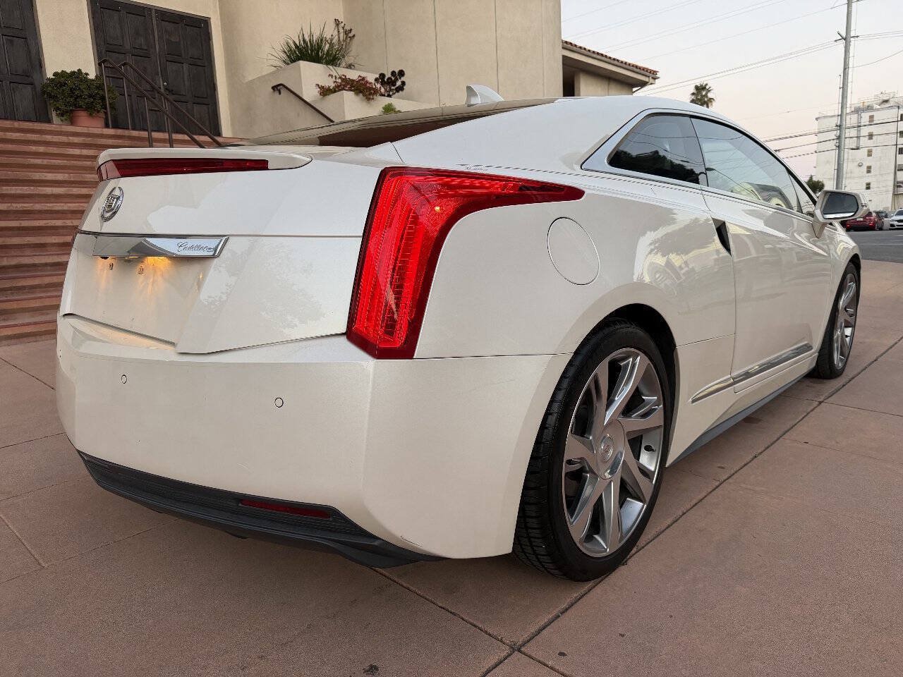 Used 2014 Cadillac ELR w/ Luxury Package FWD image 3
