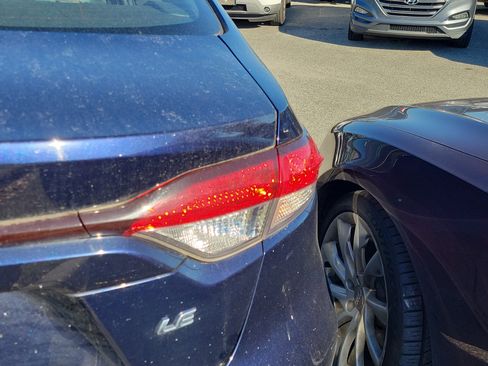 Used 2020 Toyota Corolla LE image 14