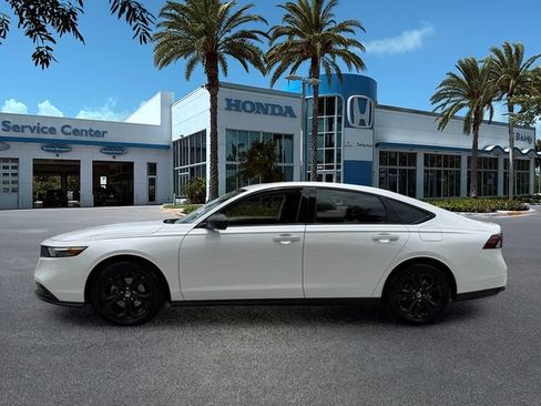 Certified 2025 Honda Accord SE image 5