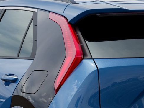 New 2026 Kia Niro SX Touring FWD image 12