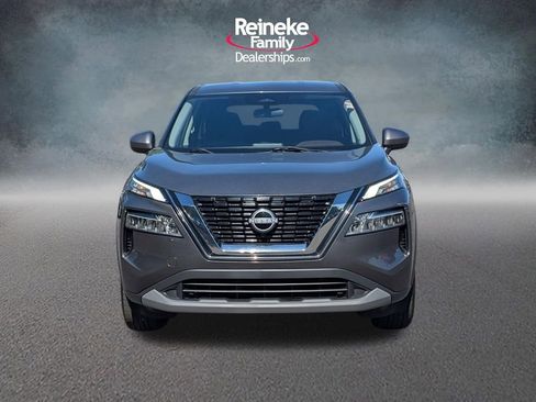 Used 2023 Nissan Rogue SV FWD image 2