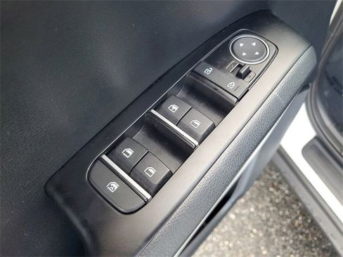 Used 2022 Kia Soul LX image 13