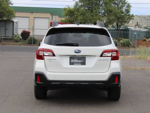 Used 2019 Subaru Outback 2.5i Premium AWD/4WD image 5