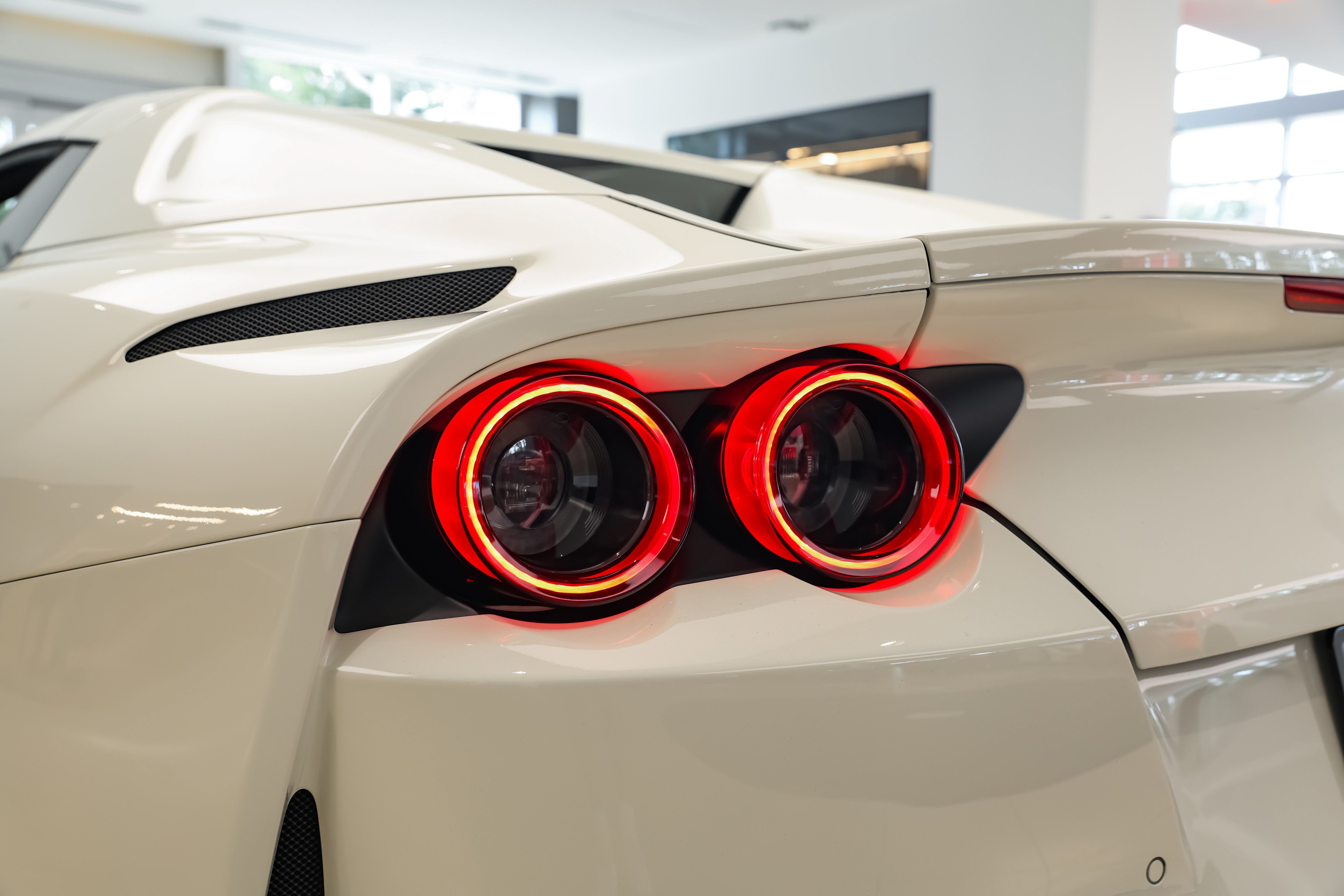 Used 2021 Ferrari 812 GTS RWD image 43