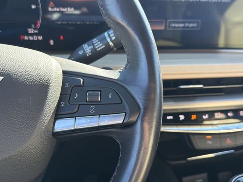 Used 2024 Cadillac XT4 Premium Luxury image 22