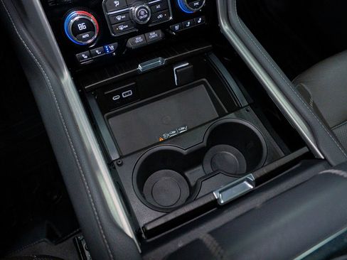 Used 2022 GMC Yukon Denali image 52