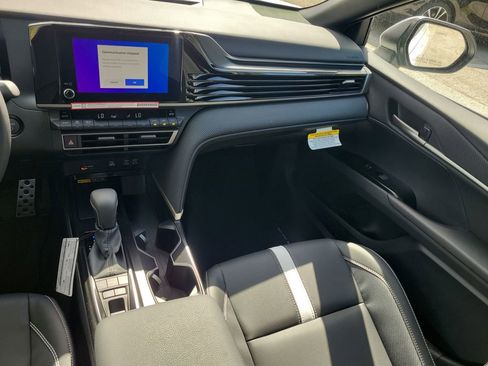 New 2026 Toyota Camry SE image 28