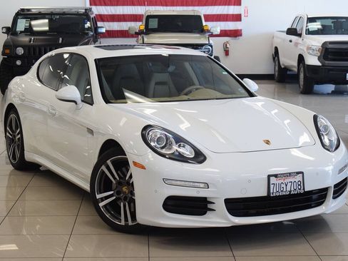 Used 2016 Porsche Panamera AWD/4WD image 2