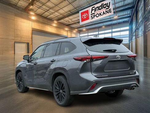 Used 2024 Toyota Highlander XSE image 6