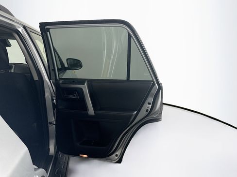 Used 2024 Toyota 4Runner SR5 image 31