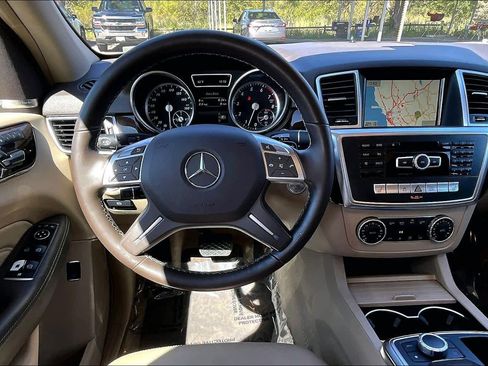 Used 2015 Mercedes-Benz ML 350 4MATIC image 5