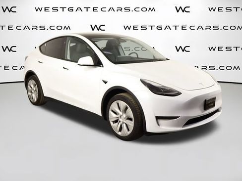 Used 2023 Tesla Model Y Long Range AWD/4WD image 48