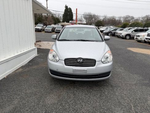 Used 2010 Hyundai Accent GLS w/ Premium Pkg 4 image 8