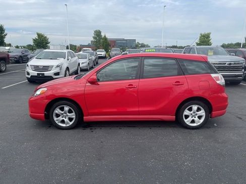 Used 2005 Toyota Matrix XR FWD image 2
