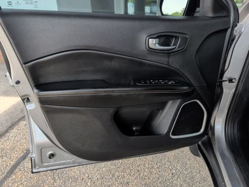 Used 2018 Jeep Compass Sport FWD image 14