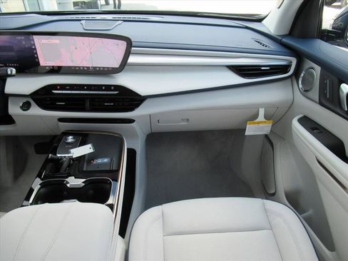 New 2026 Buick Enclave Avenir image 14