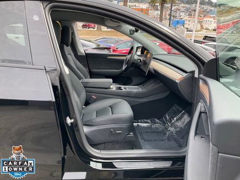 Used 2024 Tesla Model Y Long Range image 64