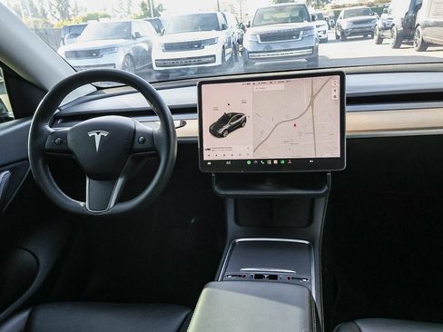 Used 2021 Tesla Model Y Long Range AWD/4WD image 21