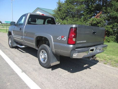 Used 2007 Chevrolet Silverado 2500 LT AWD/4WD image 9