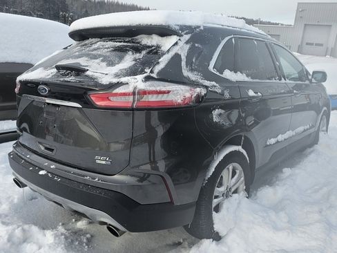 Used 2019 Ford Edge SEL w/ Cold Weather Package image 4