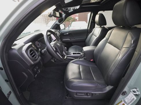 Certified 2023 Toyota Tacoma TRD Off-Road image 11