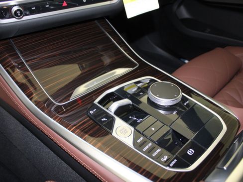 New 2026 BMW X5 xDrive40i w/ M Sport Package image 17