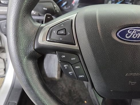 Used 2018 Ford Fusion SE image 16