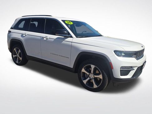 Used 2023 Jeep Grand Cherokee 4WD 4xe image 9