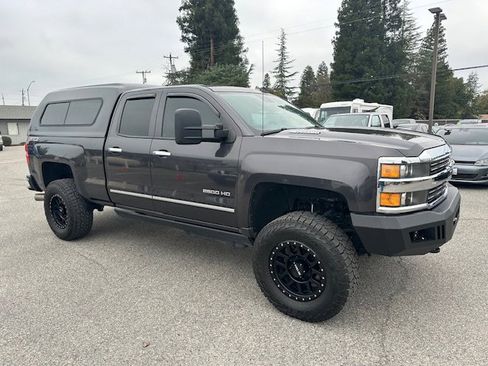Used 2015 Chevrolet Silverado 2500 LTZ w/ LTZ Plus Package image 15