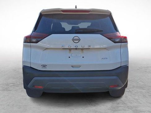 Used 2023 Nissan Rogue S image 5