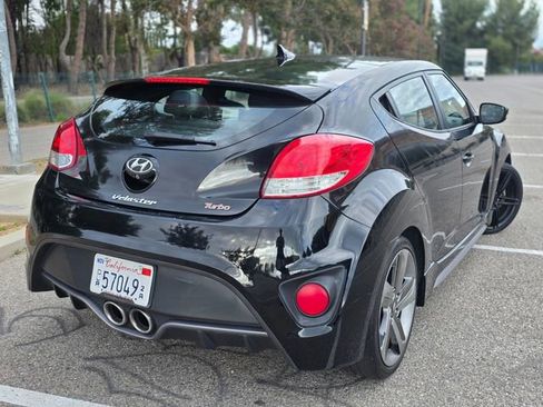 Used 2015 Hyundai Veloster Turbo FWD image 40