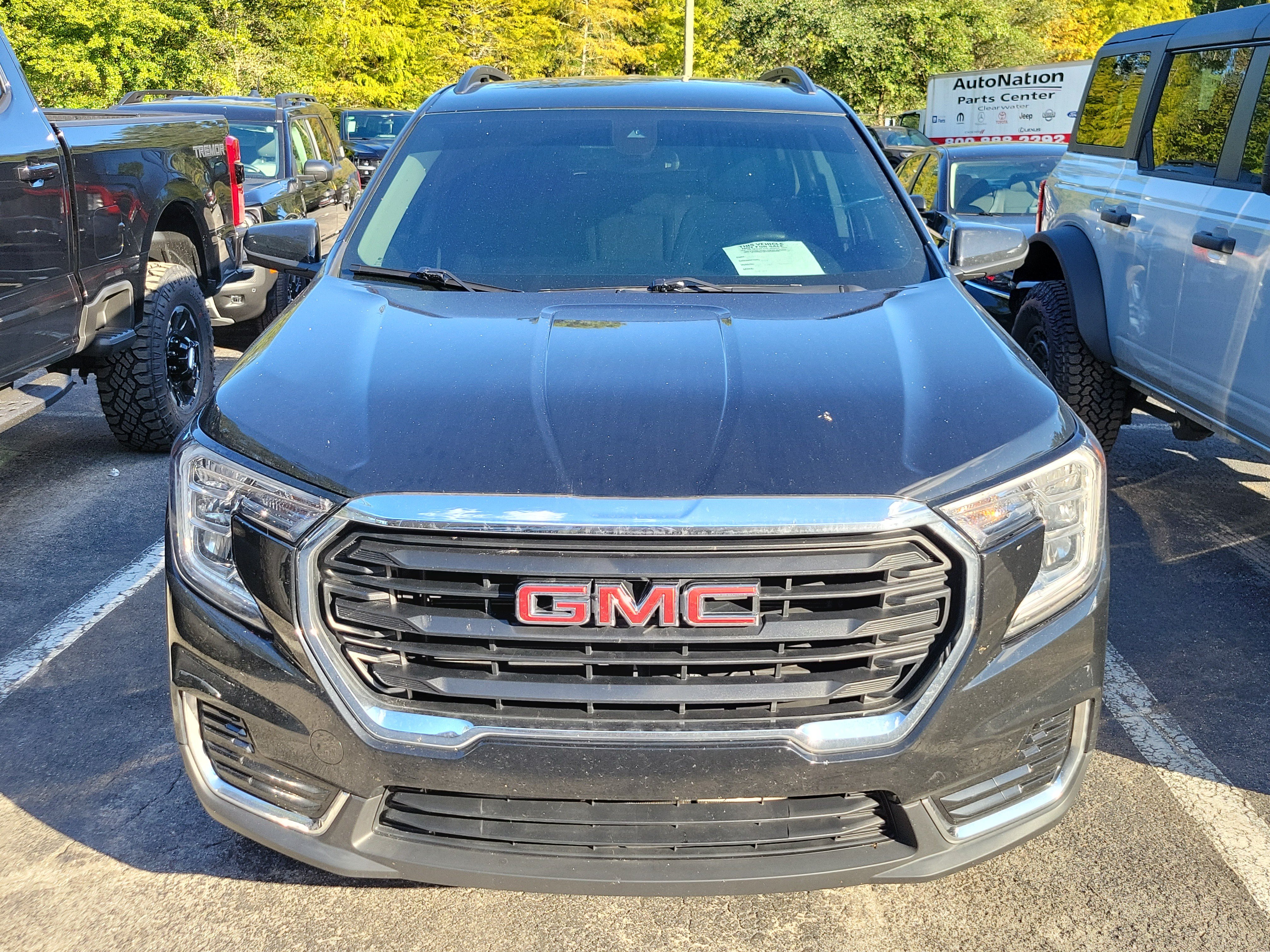 Used 2024 GMC Terrain SLE w/ Driver Convenience Package AWD/4WD image 5