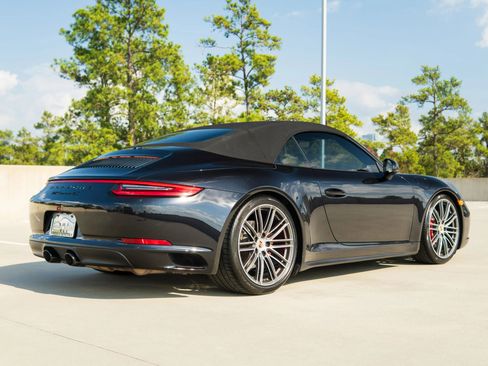 Used 2018 Porsche 911 Carrera 4S image 15