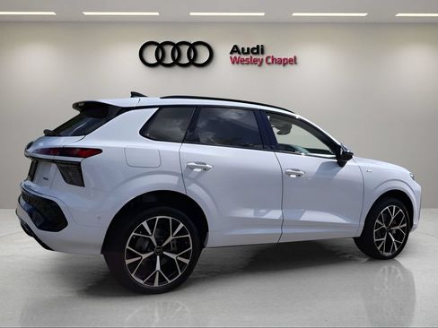 New 2026 Audi Q3 quattro 2.0T AWD/4WD image 5