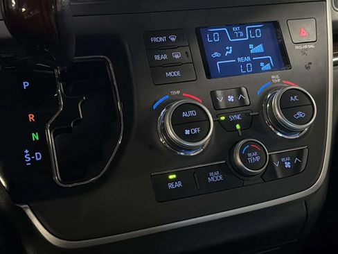 Used 2020 Toyota Sienna Limited Premium AWD/4WD image 35