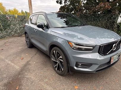 Used 2020 Volvo XC40 T5 R-Design w/ Protection Package Premier