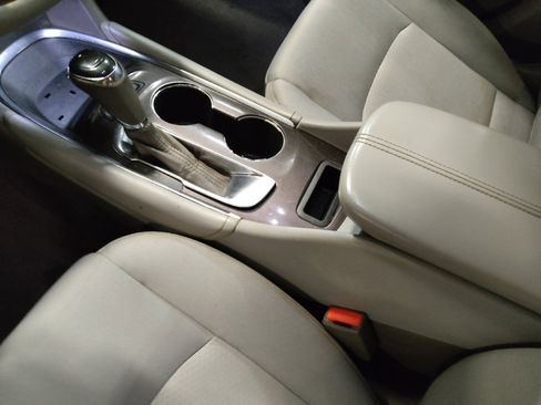 Used 2018 Chevrolet Malibu LT FWD image 26