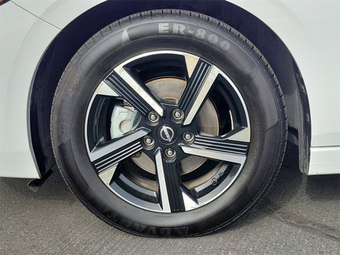 Used 2024 Nissan Sentra SV image 24