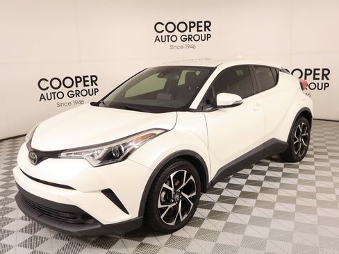 Used 2019 Toyota C-HR XLE FWD image 9