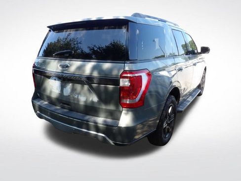 Used 2019 Ford Expedition XLT w/ Equipment Group 202A RWD image 17