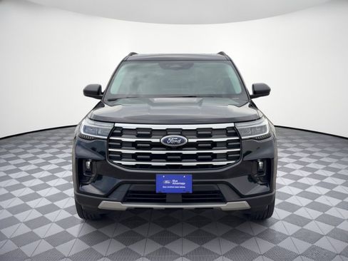 Certified 2025 Ford Explorer Active w/ Active Comfort Package AWD/4WD image 6